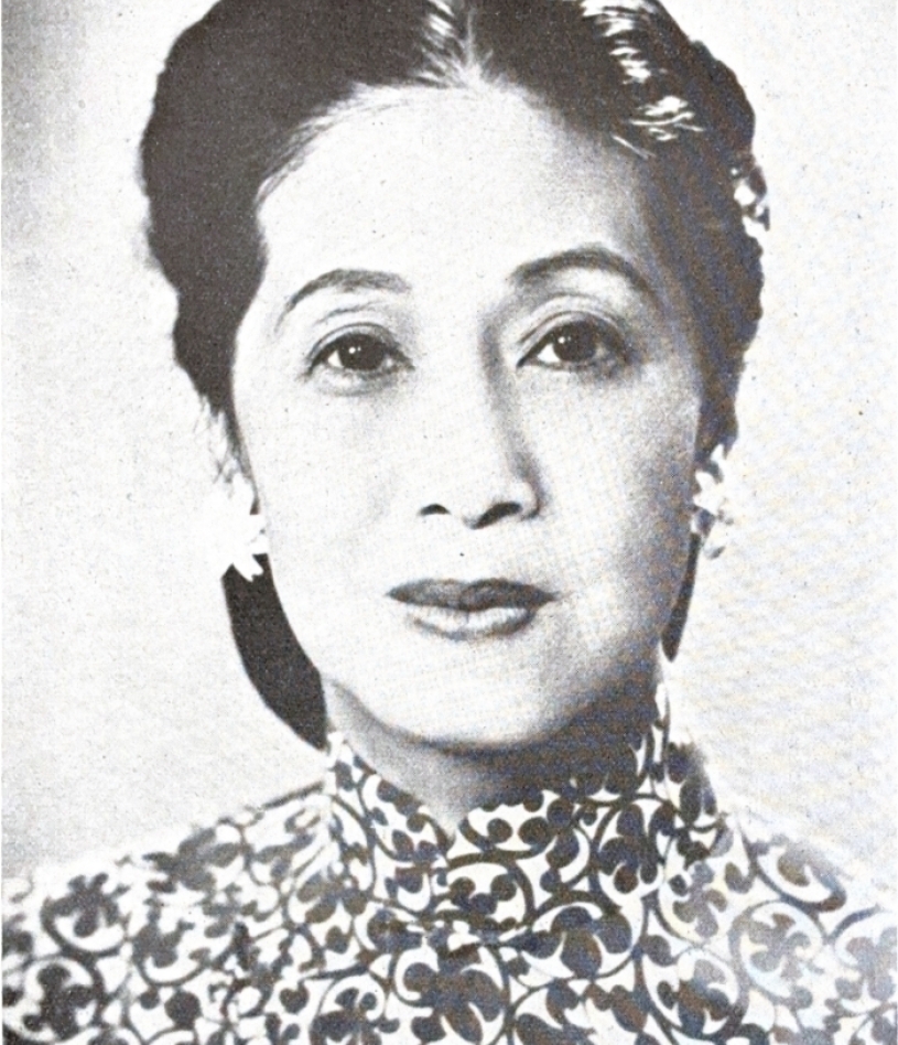 img-Mrs__W__K__Cheung_Portrait_2